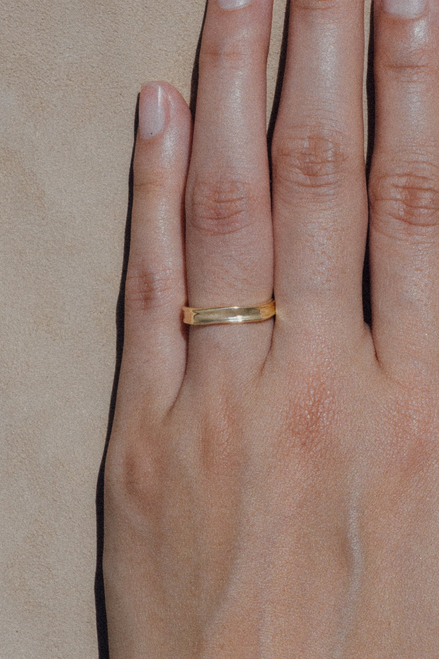 18K Riverbed Band Ring