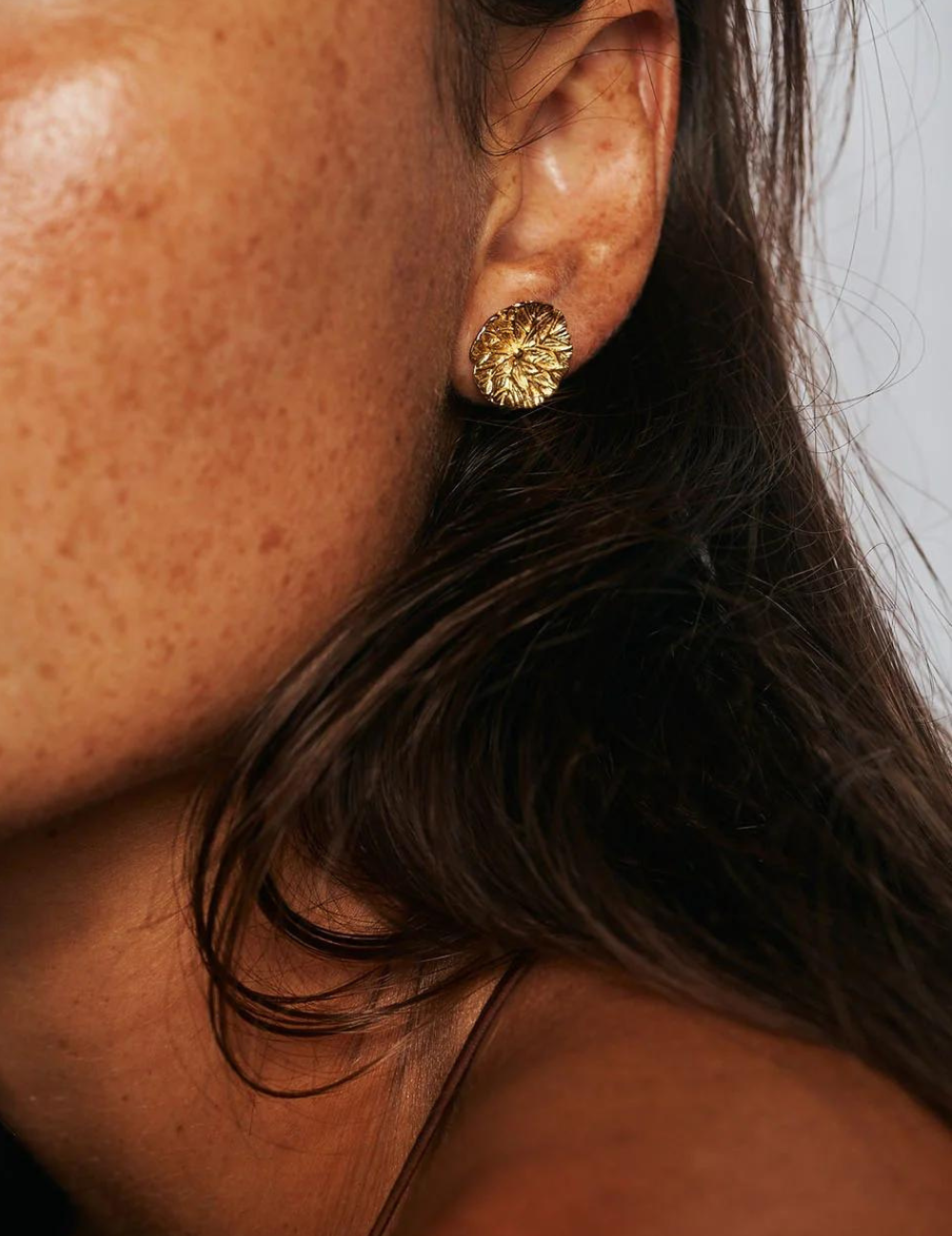 LP Studs Large