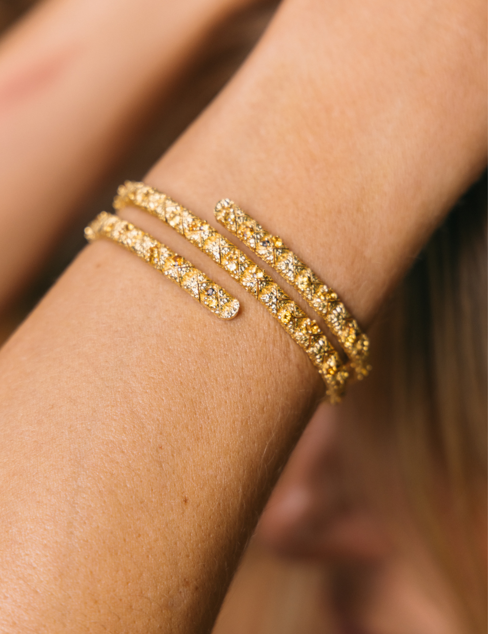18K Pavé Coil