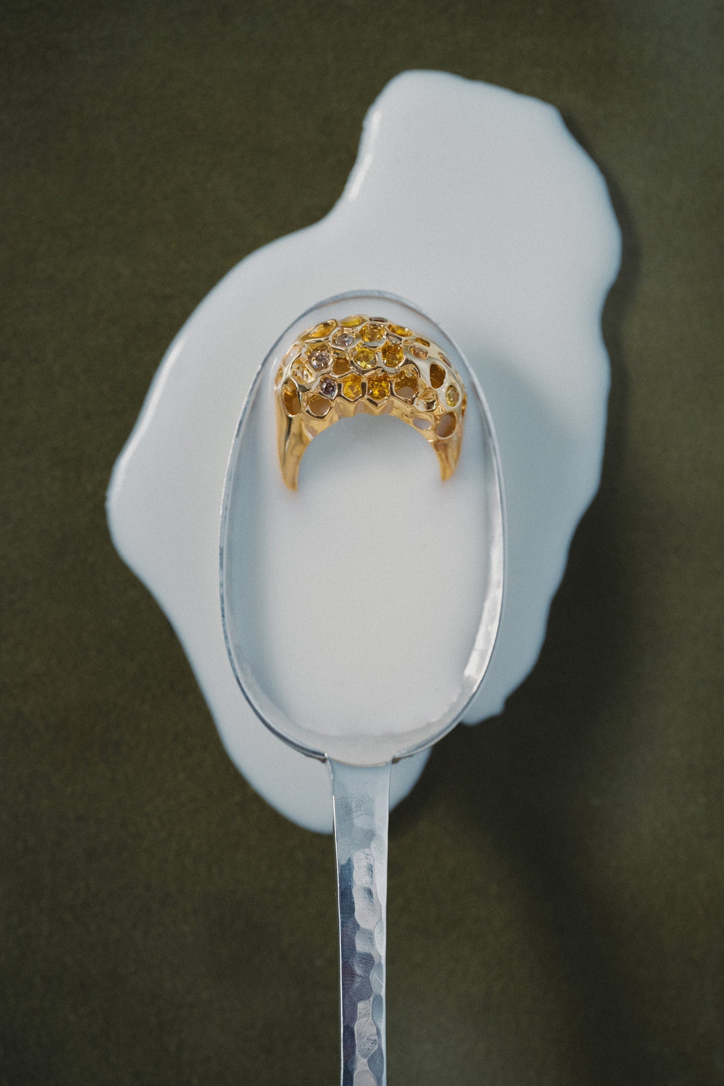18K Allusion Ring