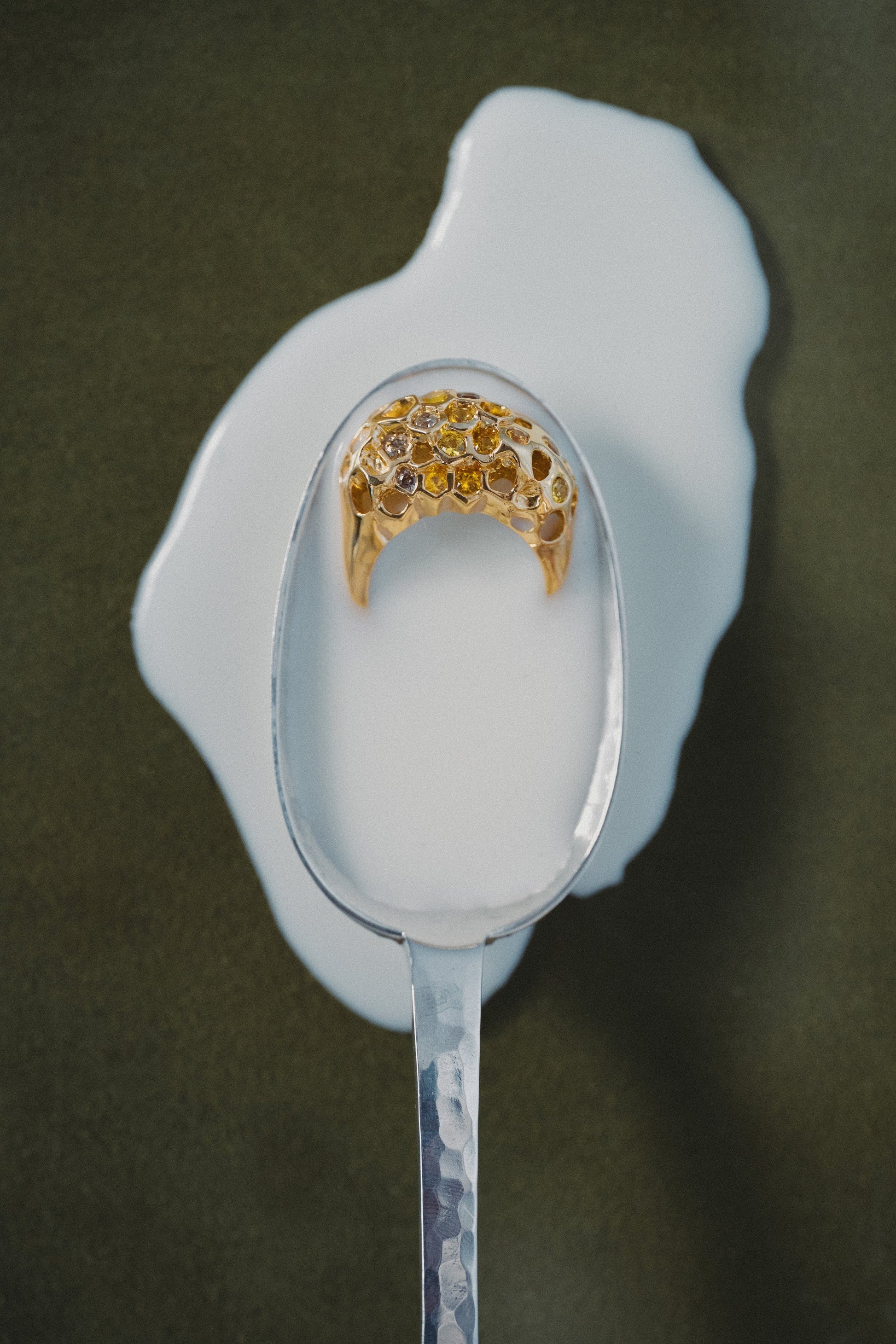 18K Allusion Ring