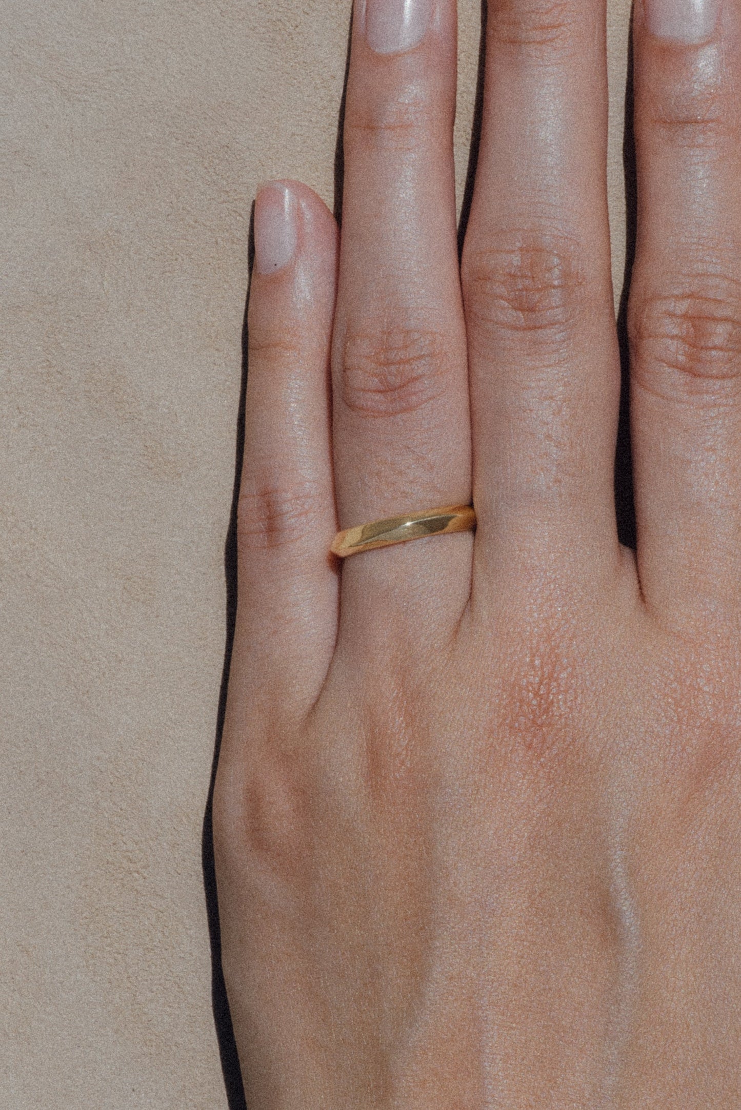 18K Sand Dune Band Ring