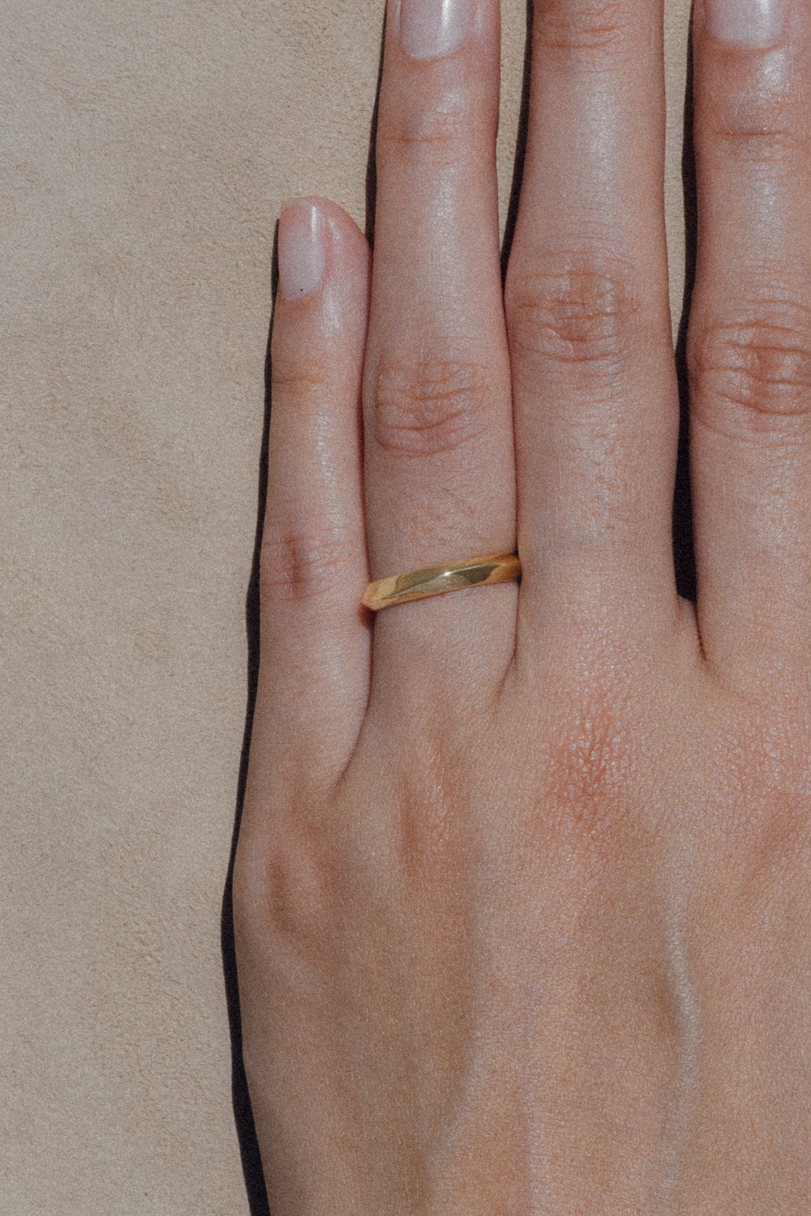 18K Sand Dune Band Ring