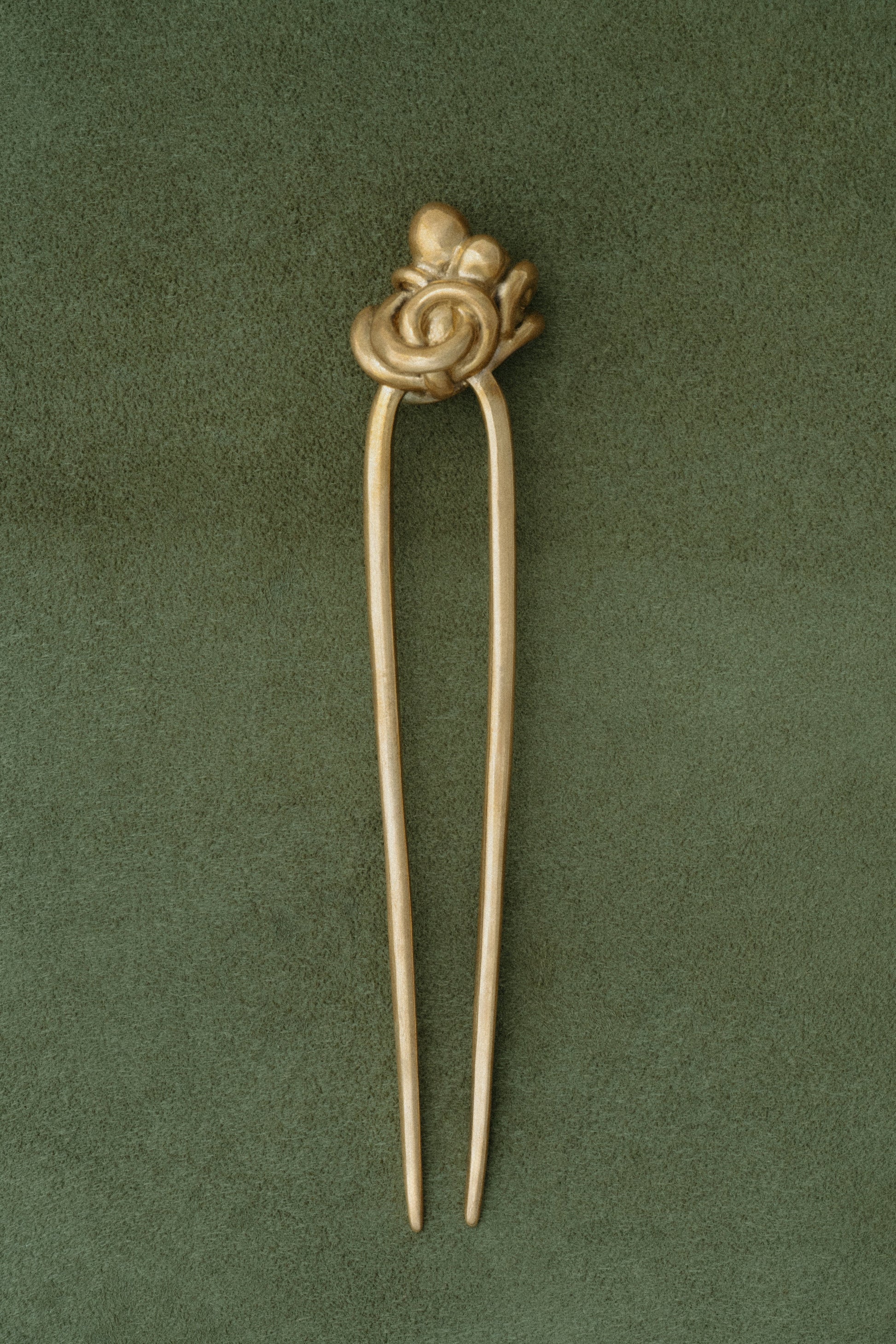 Maman's Hairpin