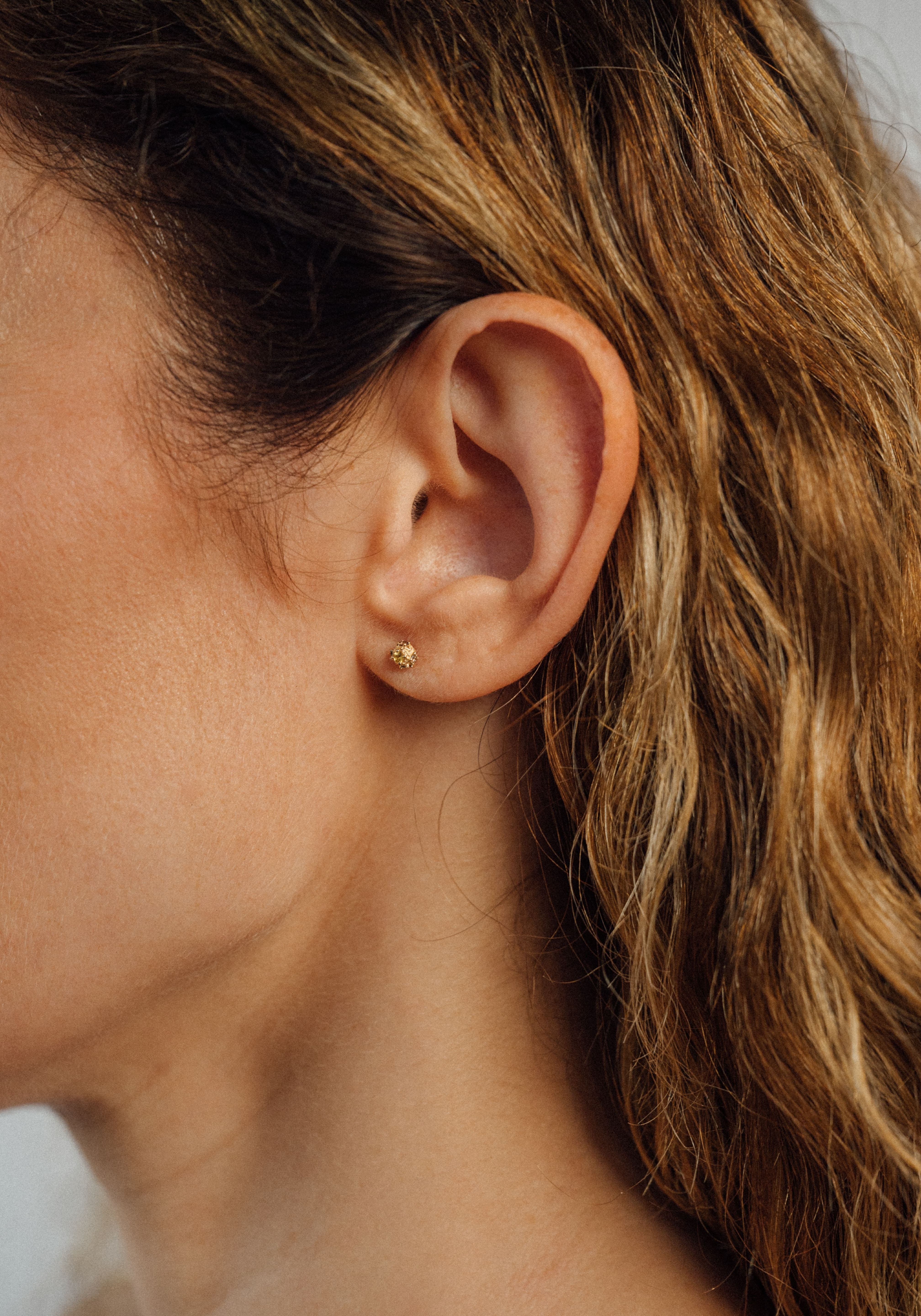 18K Pavé Small Dot Studs
