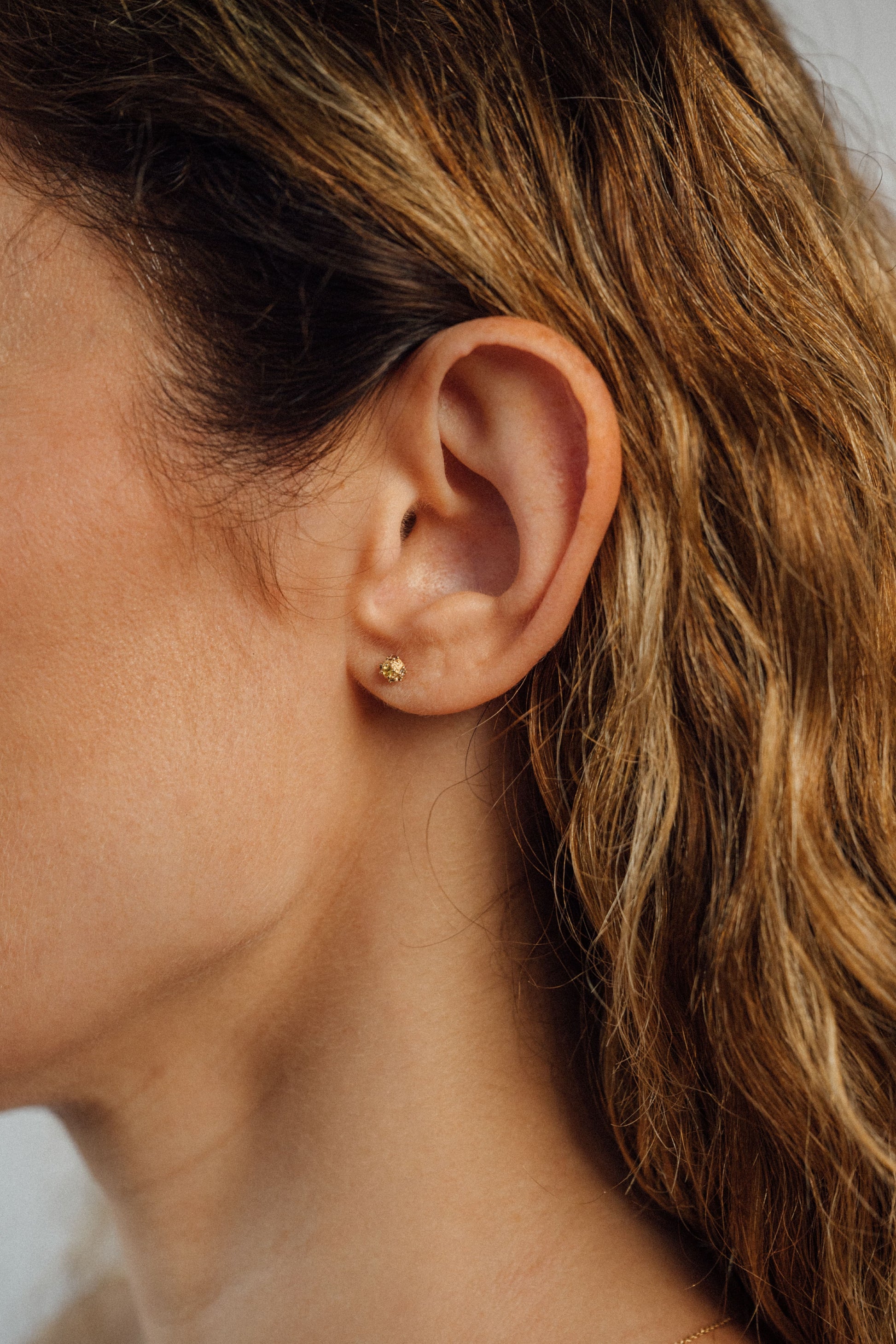 18K Pavé Small Dot Studs