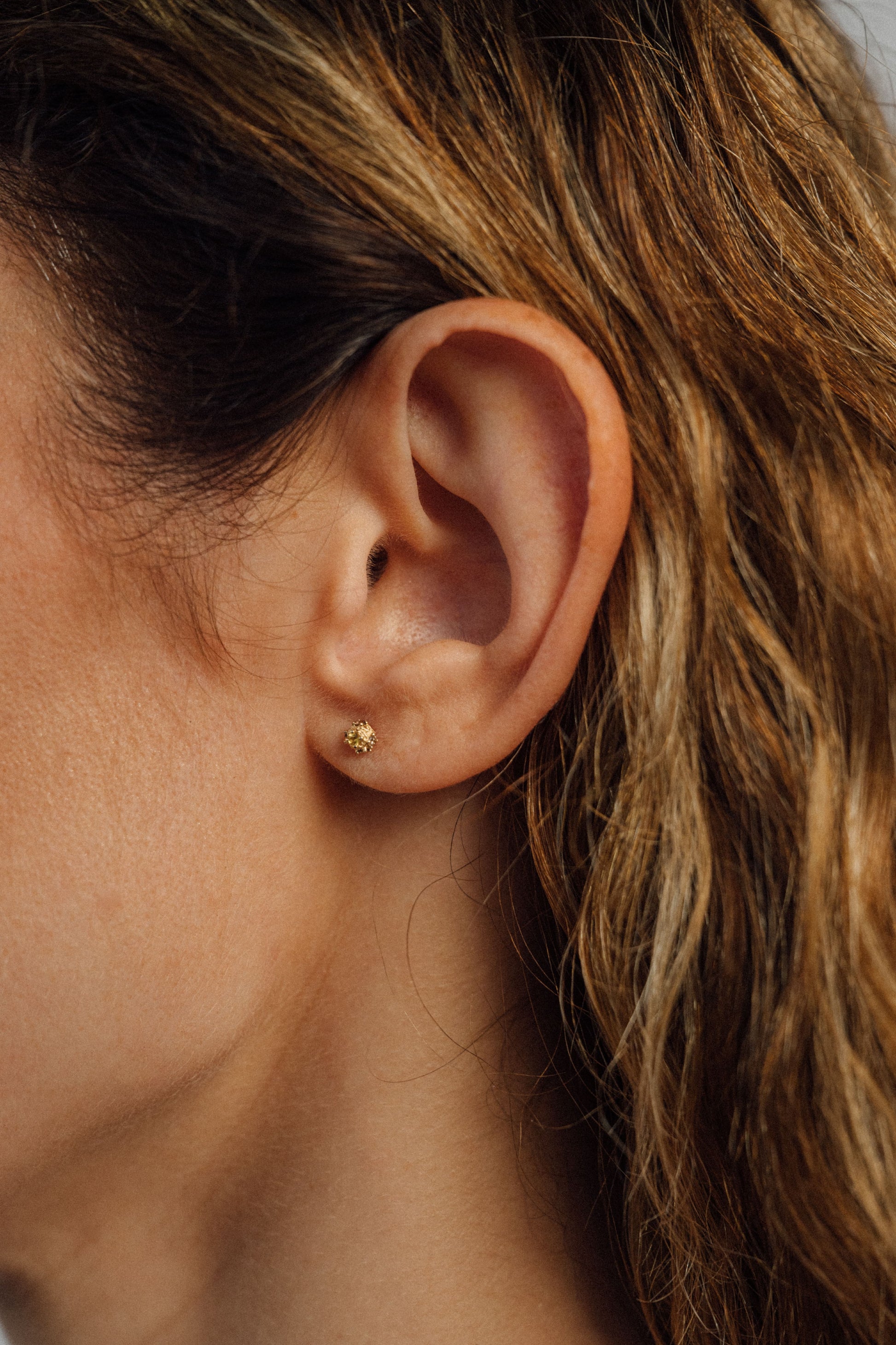 18K Pavé Small Dot Studs