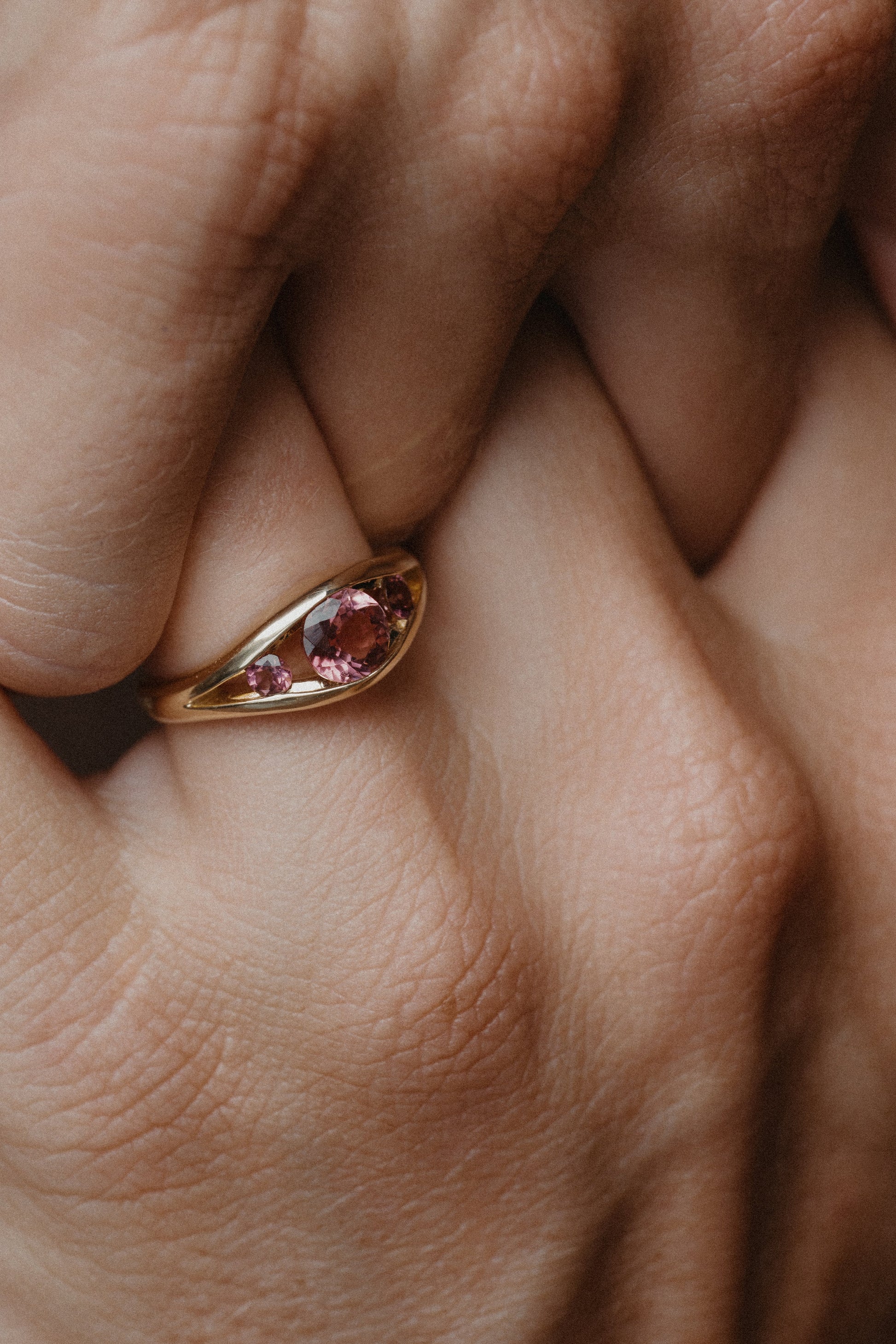 18K Eye Ring