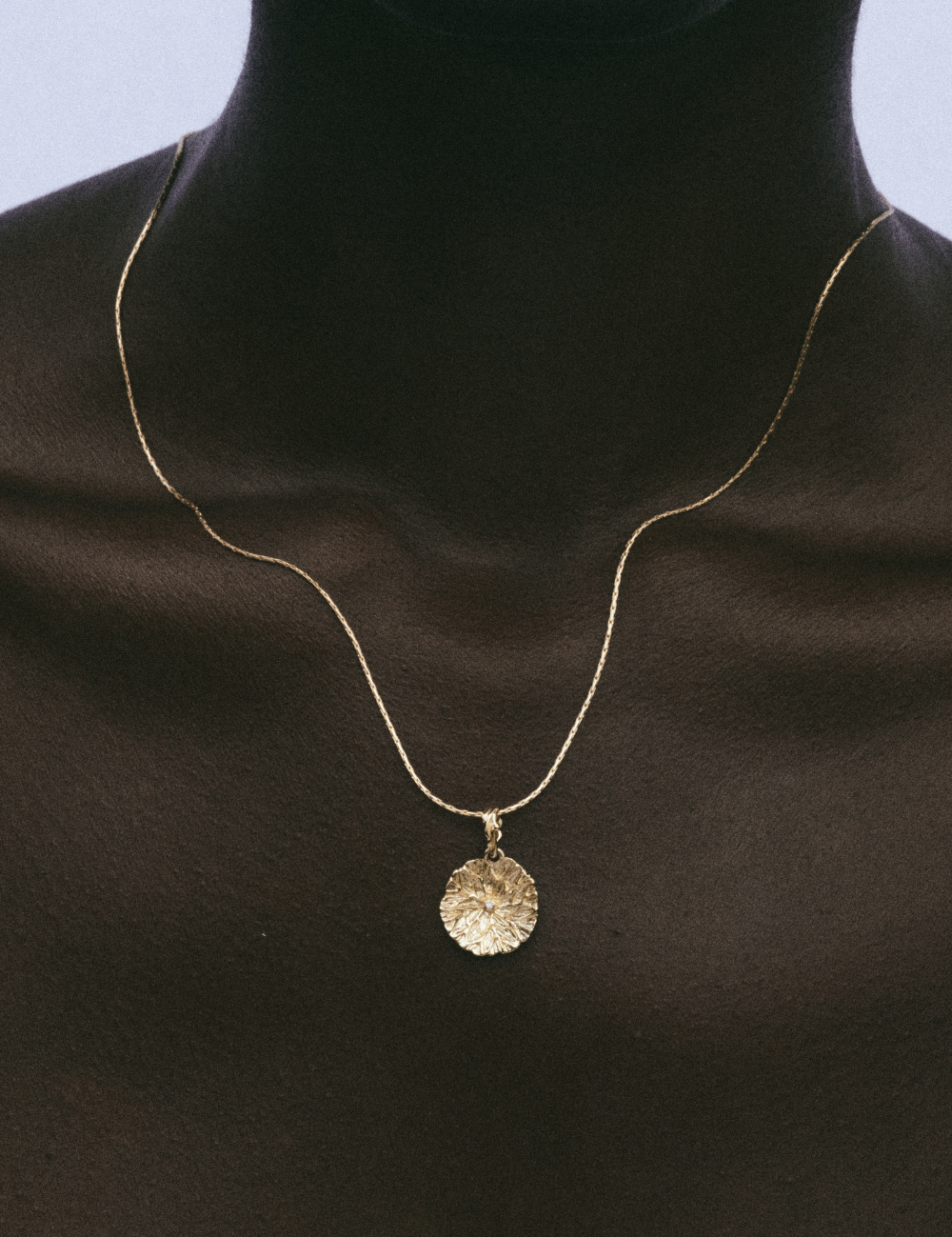 18K Lilypad Pendant