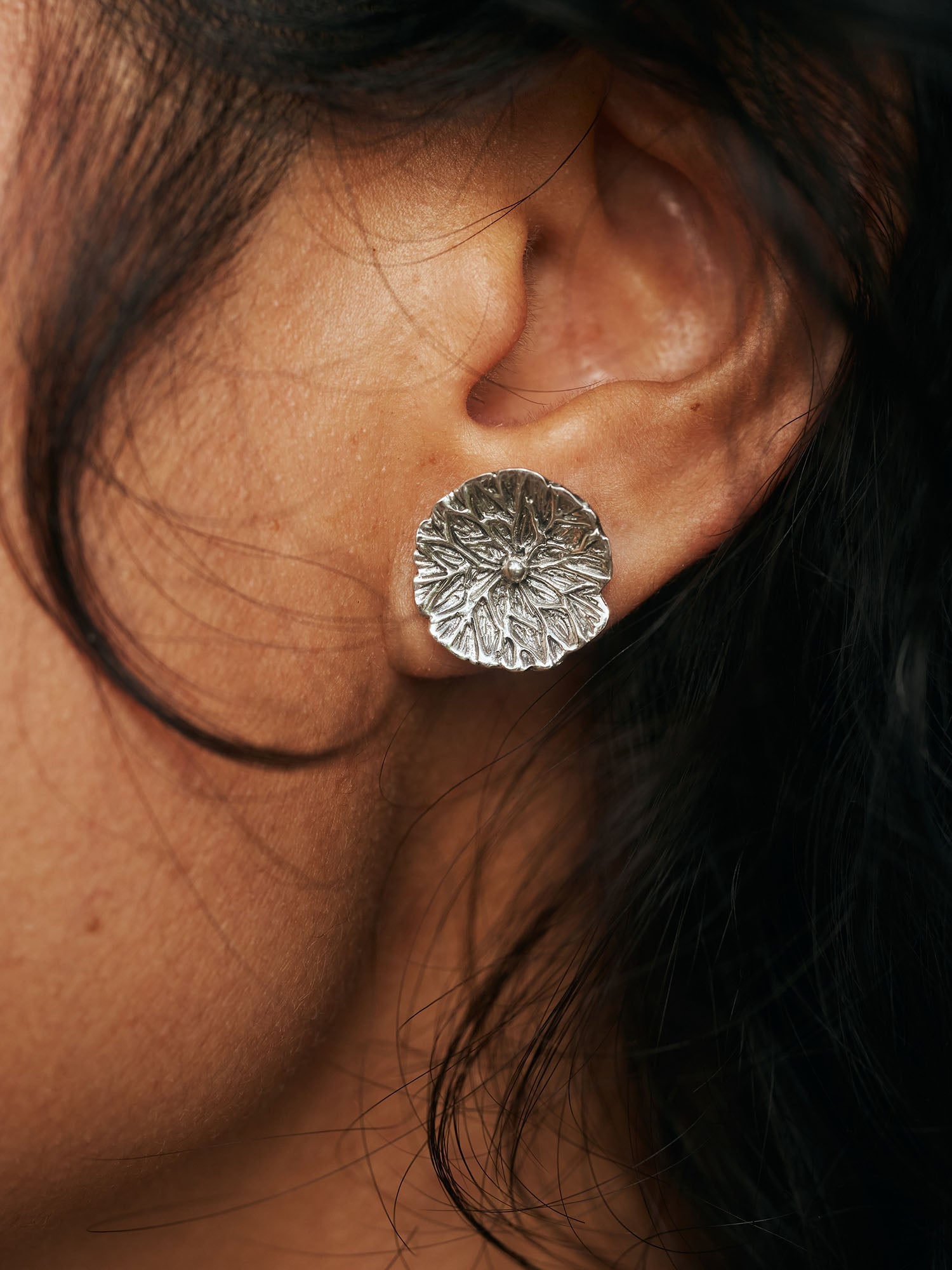 LP Studs Large